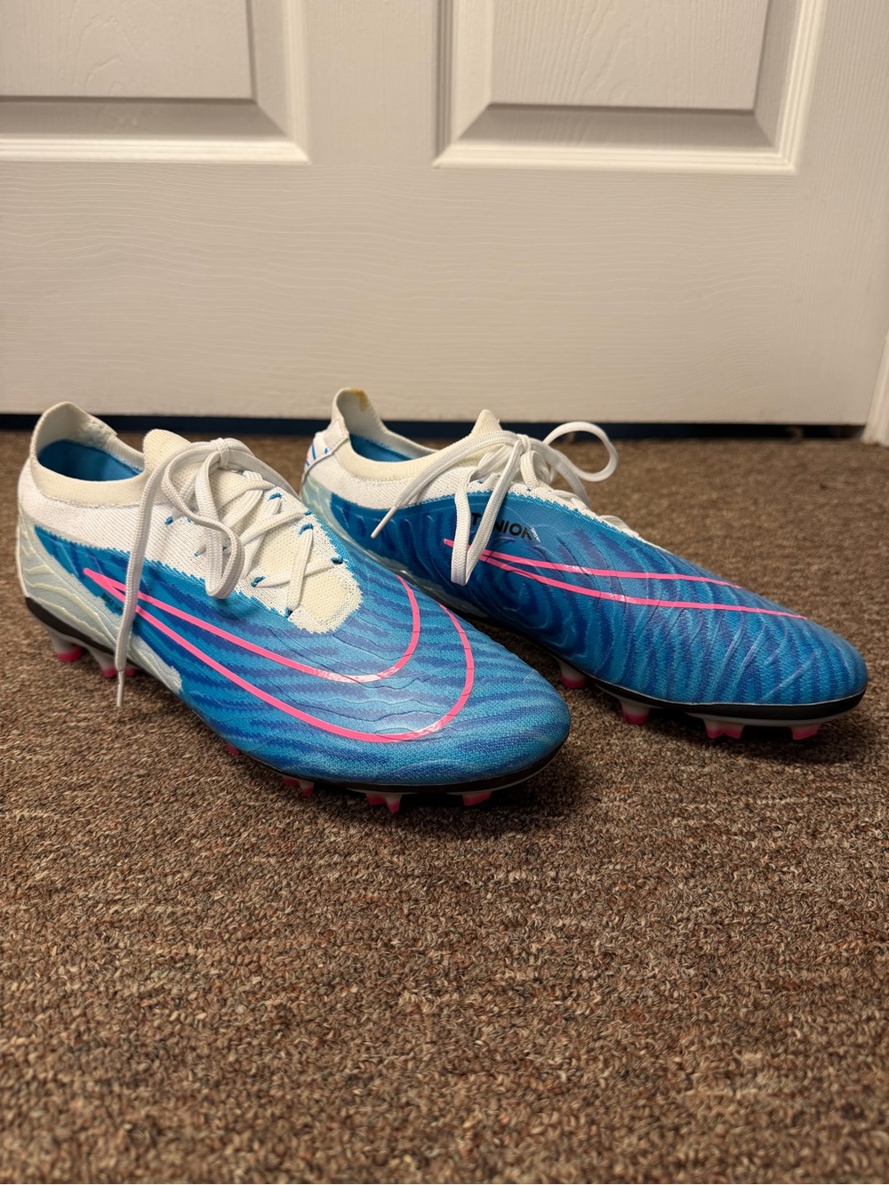 Nike Women’s Blue and Pink Soccer Cleats